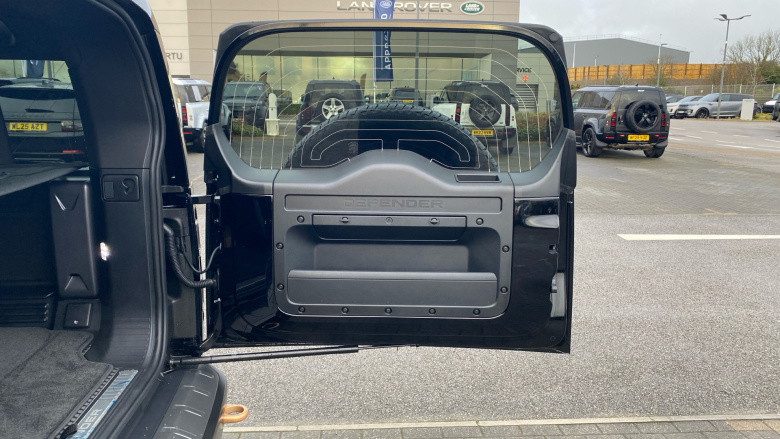 Land Rover Defender 4.4 P635 Octa 110 5dr Auto Petrol Estate
